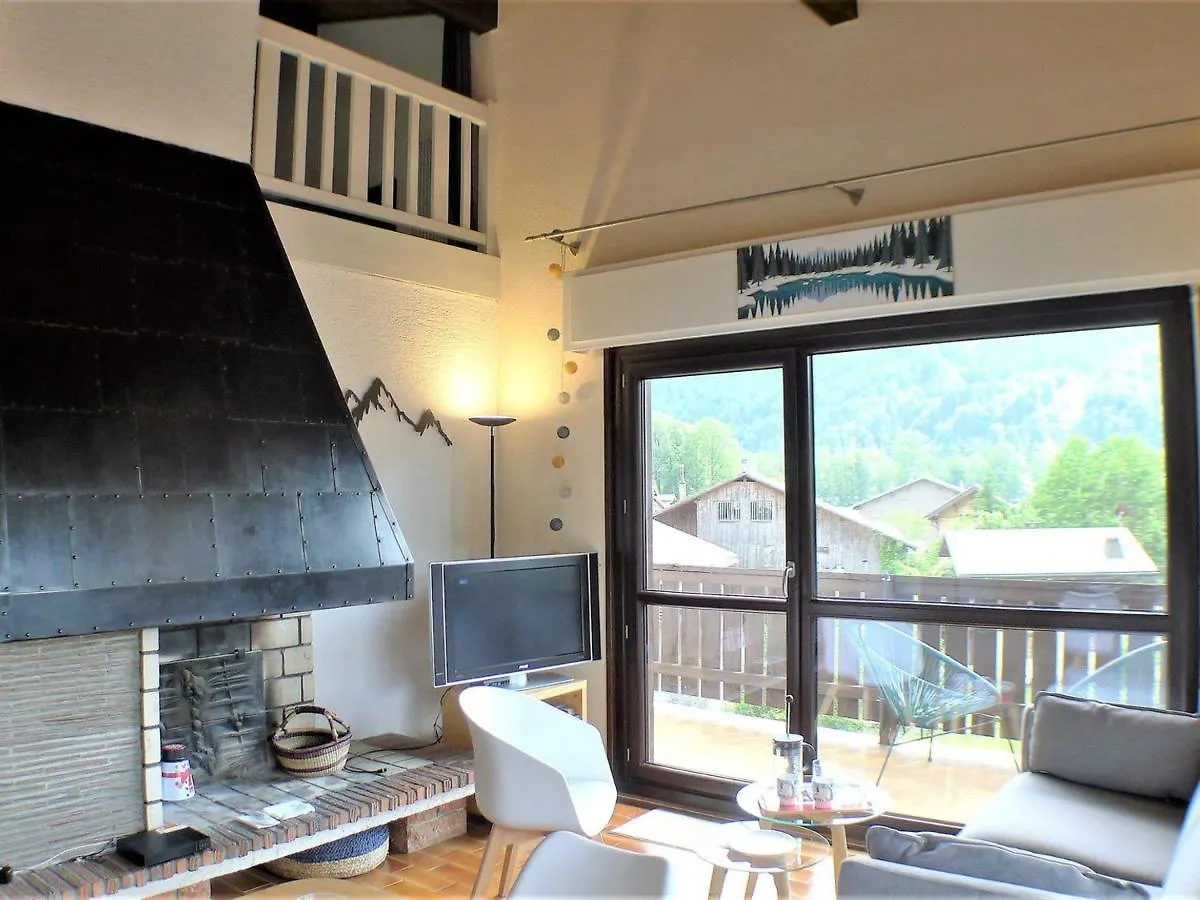 Charmant Duplex Au Centre De Samoens Avec Balcon, Wifi Et Parking - Fr-1-629-115 Apartment 0*,  France
